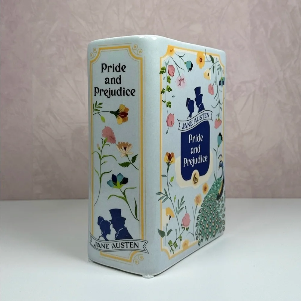 Jane Austen 'Pride and Prejudice' Decorative Vase